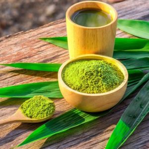 Da chuyển tông sáng, giảm lão hóa chỉ với bột trà xanh