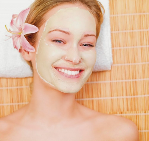 Đắp mặt nạ trị tàn nhang cũng là cách mà các chị có thể áp dụng Đắp mặt nạ trị tàn nhang cũng là cách mà các chị có thể áp dụng